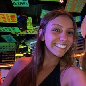 Meet your Posher, Macy